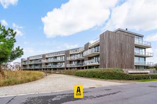 Uniek tuinappartement waar u kunt genieten van de zon en stilte? dat alles vlakbij zee? Dan is dit fantastische appartement van zeker iets voor u!...