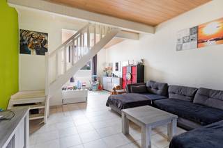Te koop: gezinswoning aan de Tervuursesteenweg in Mechelen, op een uitstekende locatie nabij het centrum, scholen en openbaar vervoer.Deze woning...