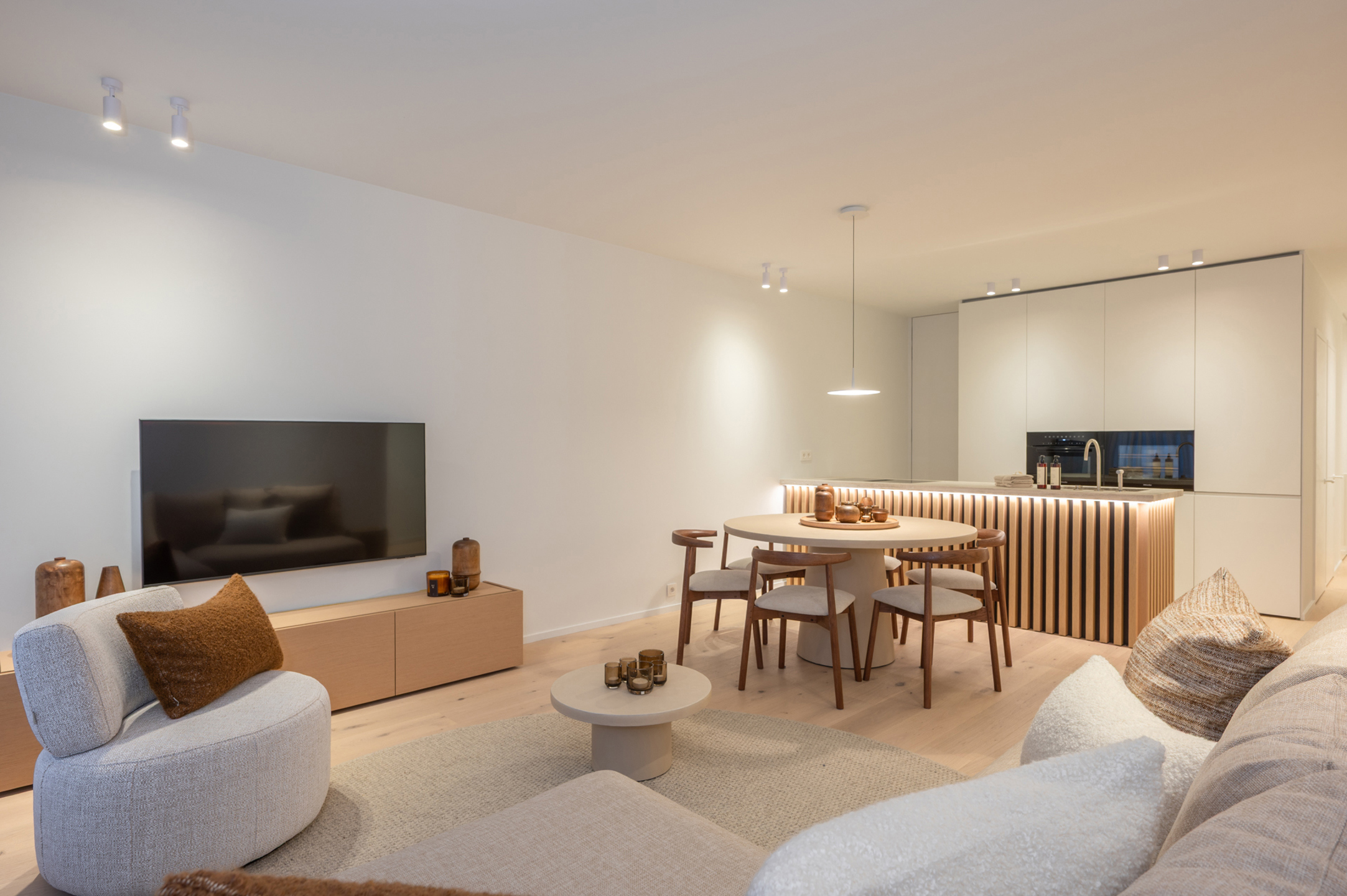 Instapklaar 3-slaapkamerappartement met terras nabij de Zeedijk - foto 2