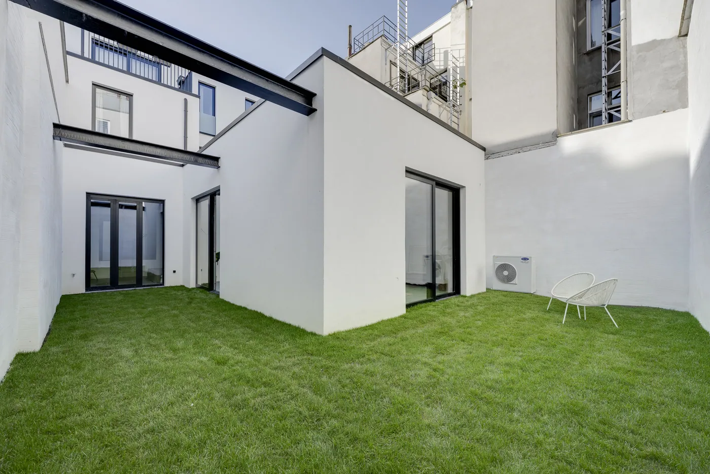 Unieke, lichtrijke loft van ca. 229 m² met ruime stadstuin - foto 2