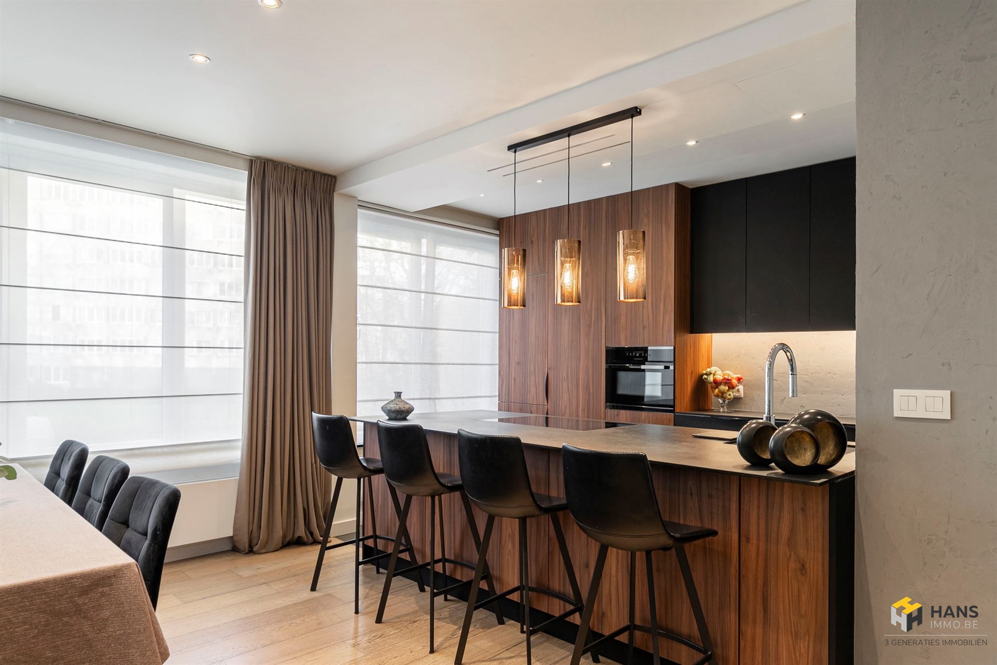 Kwalitatief gerenoveerd duplexappartement (131 m²) met multifunctionele ruimte en tuin. - foto 2