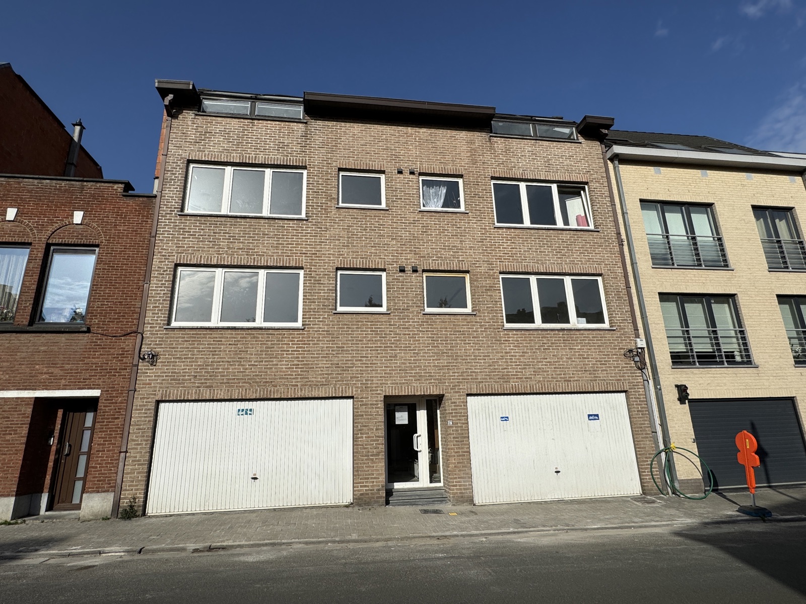 Vernieuwd appartement met 1 slaapkamer en terras - foto 1