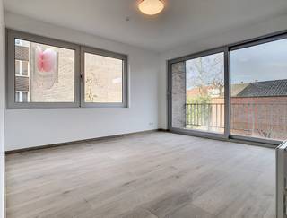 De snelste manier om een bezoek te brengen aan deze studio? Vraag je bezoek aan via de rode knop op onze website (www.dewaele.com) en je...