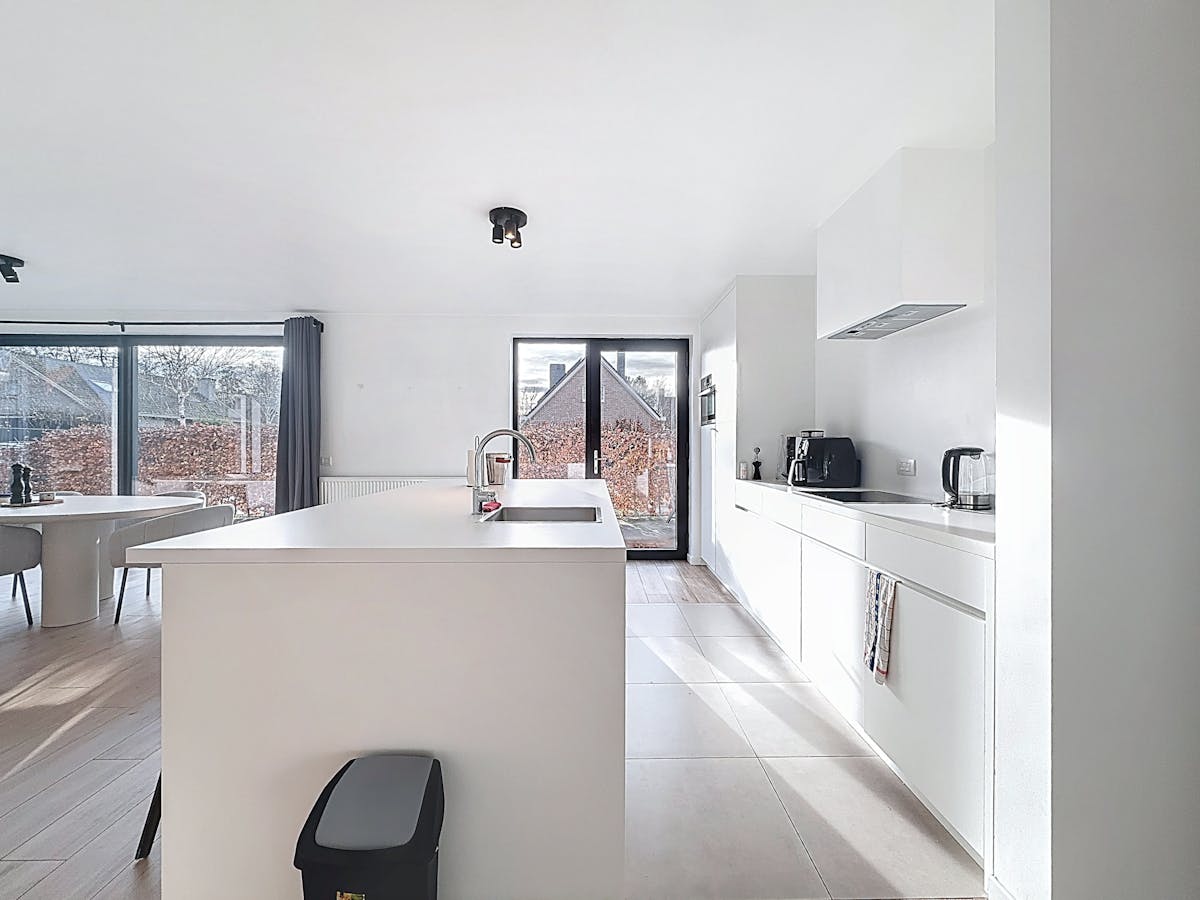 Spacieux appartement à louer à Waregem - photo 5