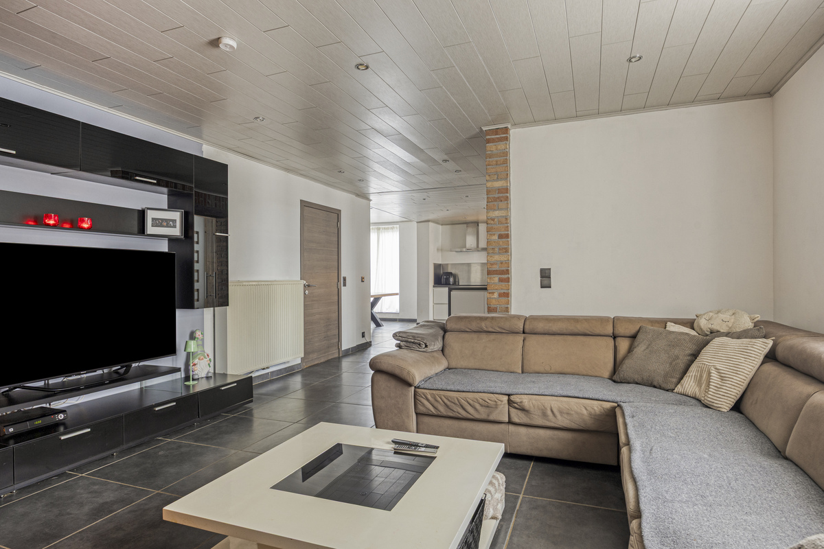 Gerenoveerde woning op een perceel van 94are - foto 5
