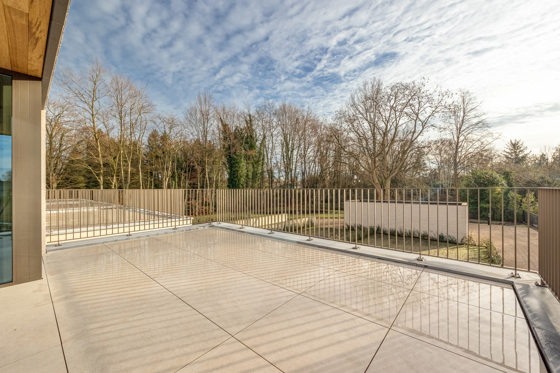 Prestigieus nieuwbouwappartement met groot terras. - foto 2