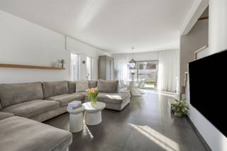 TE KOOP: Halfopen, lichtrijke gezinswoning met 3 slaapkamers in Houthalen-Helchteren!Ontdek deze verzorgde halfopen bebouwing aan de Steenhovenstraat...