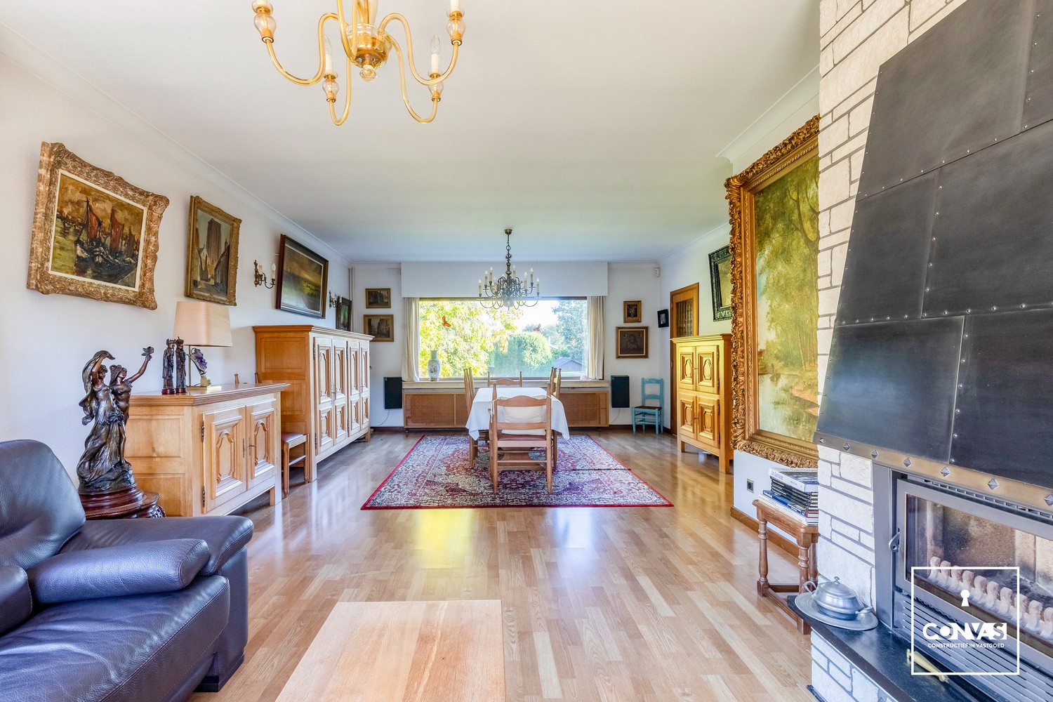 Te renoveren villa met dubbele garage en ruime tuin - foto 4