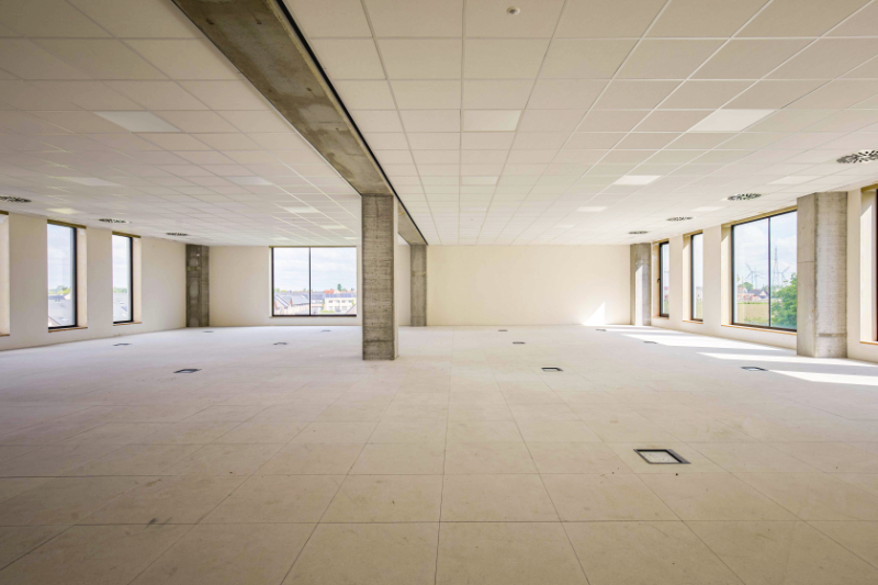 Roeselare - centrum : Kantoorruimte van 306m² bruto en terras op commerciële ligging - foto 4