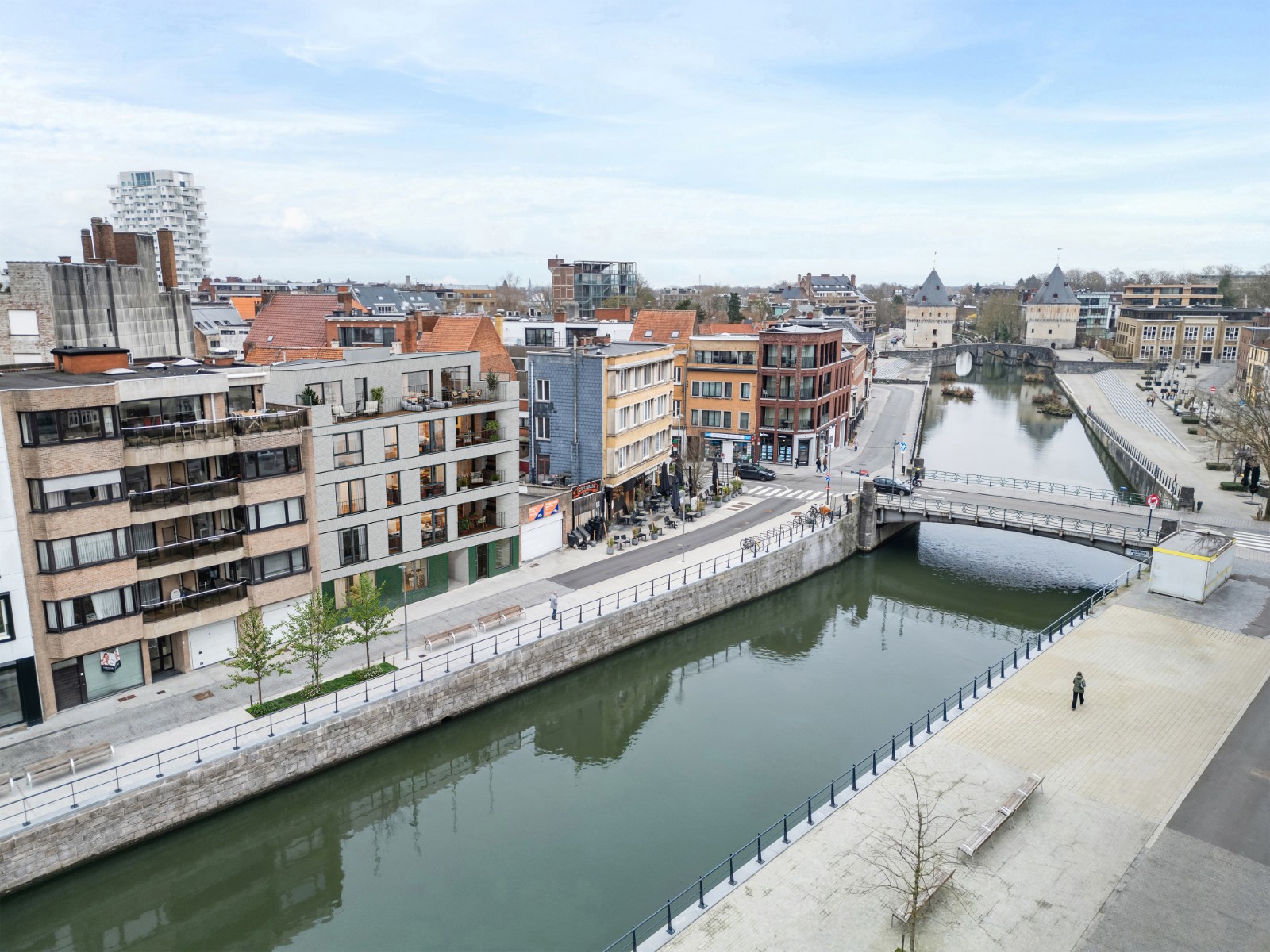 Appartement te koop in Kortrijk met 2 slaapkamers - foto 3