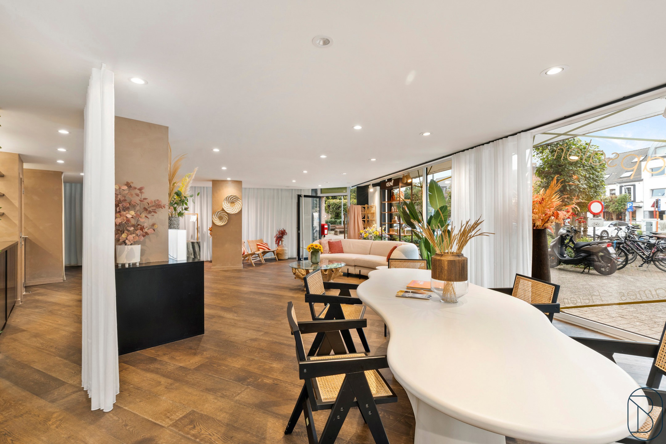 TOPgelegen commerciële hoek met visibiliteit. - foto 4