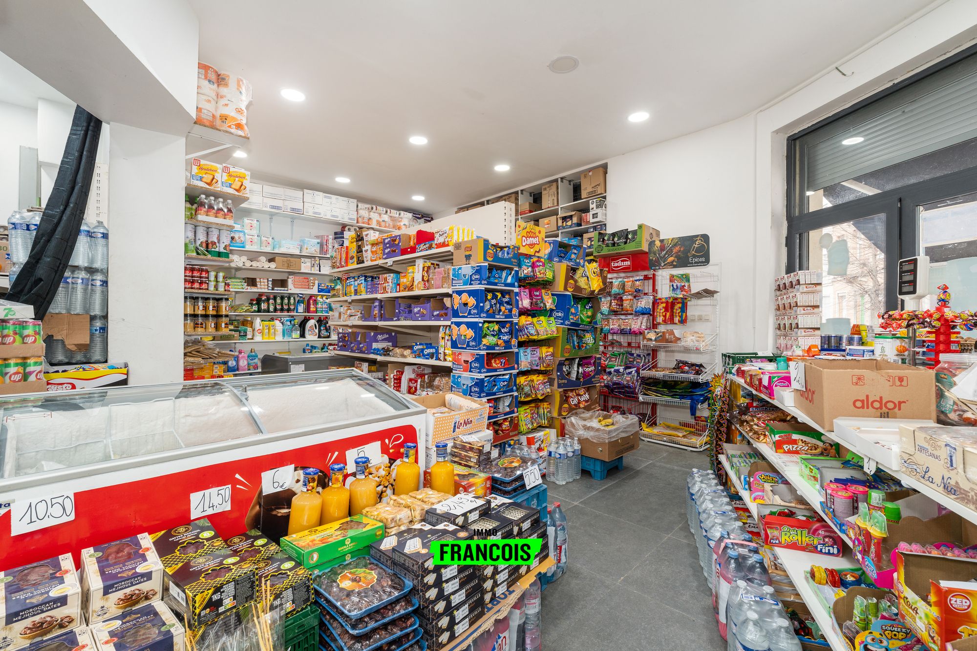 Instapklare opbrengsteigendom met 4 erkende entiteiten dichtbij Tour &amp; Taxis - foto 2