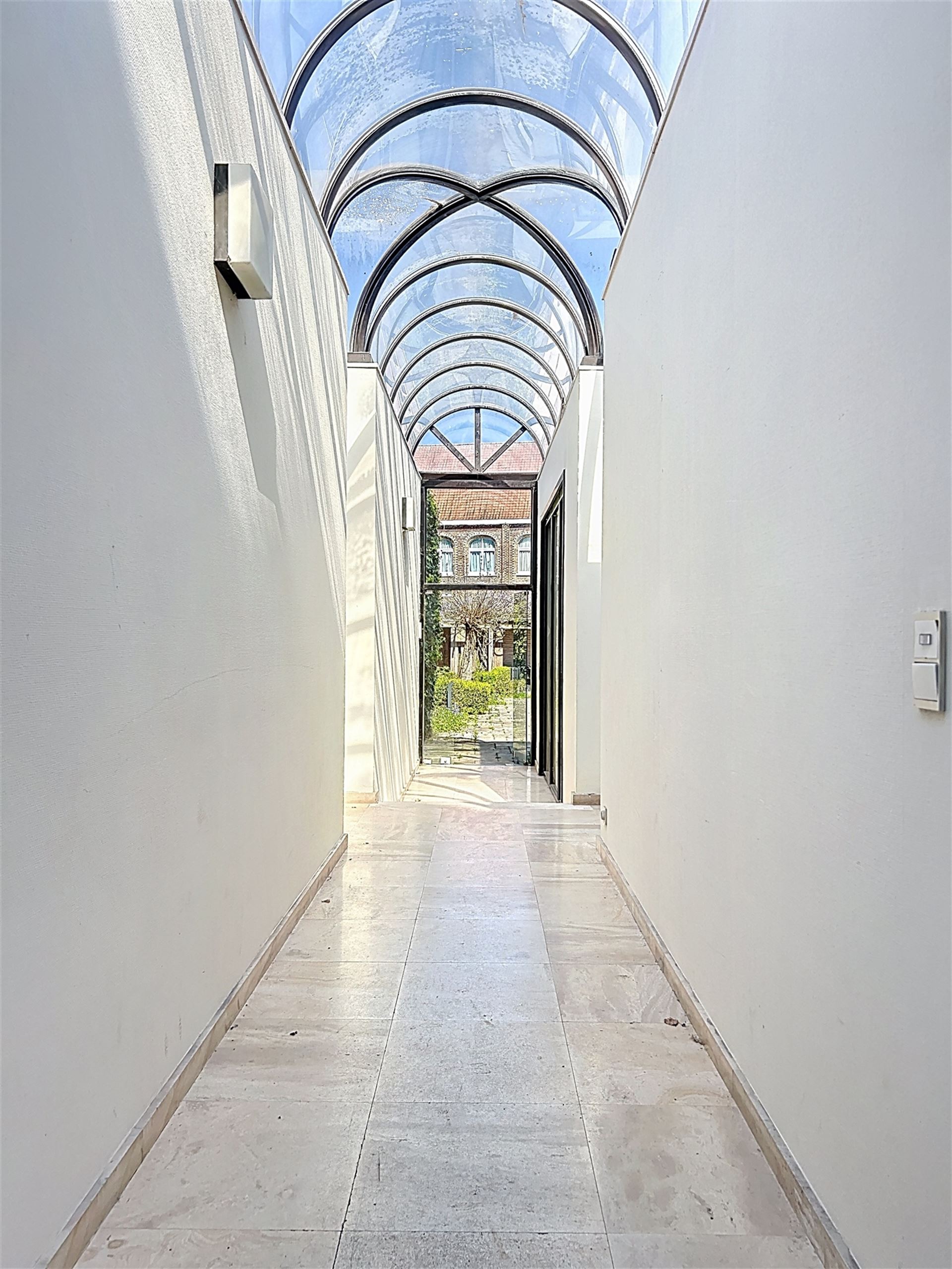 Commercial à vendre à Ypres avec 4 chambres - photo 3