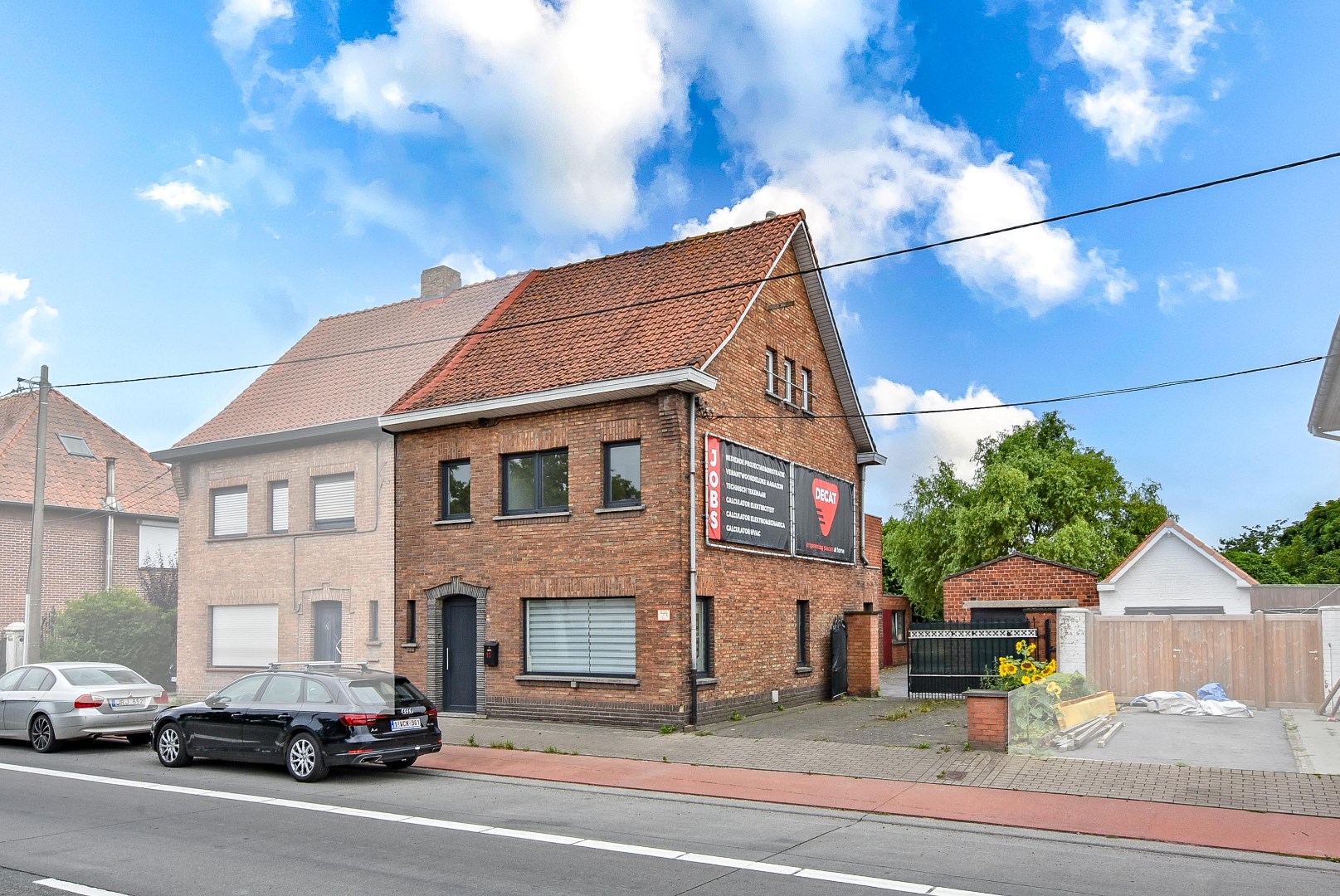 Halfopen bebouwing met mogelijkheid tot 7 slaapkamers, 2 badkamers en grote tuin in Aalter - foto 1