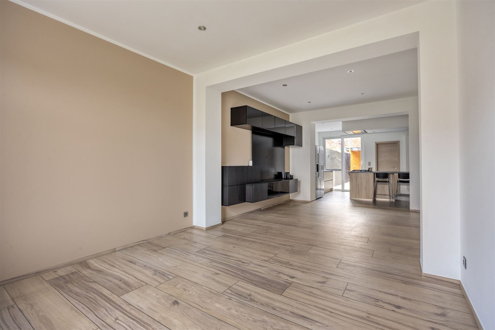 TE KOOP: Gesloten bebouwing met 3 slaapkamers te Kuringen! - foto 4