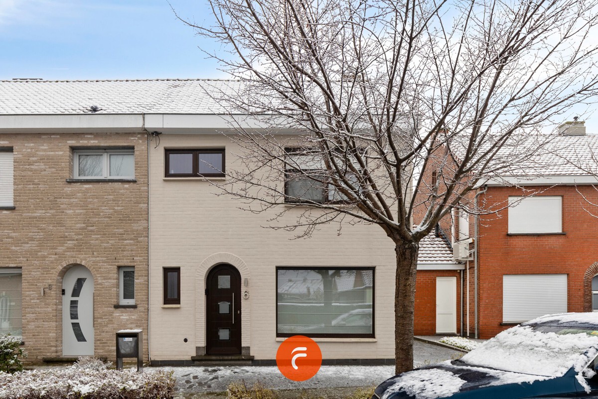 Gerenoveerde woning met zuidgerichte tuin en garage - foto 1