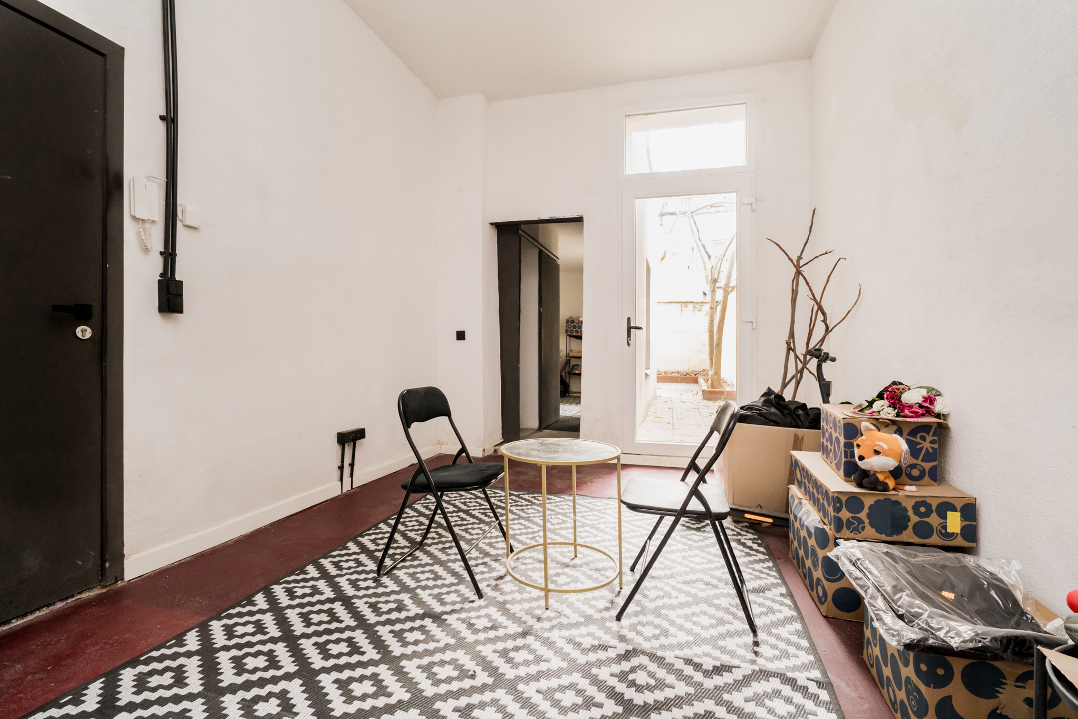 Gelijkvloers appartement met stadskoer en potentieel - foto 4