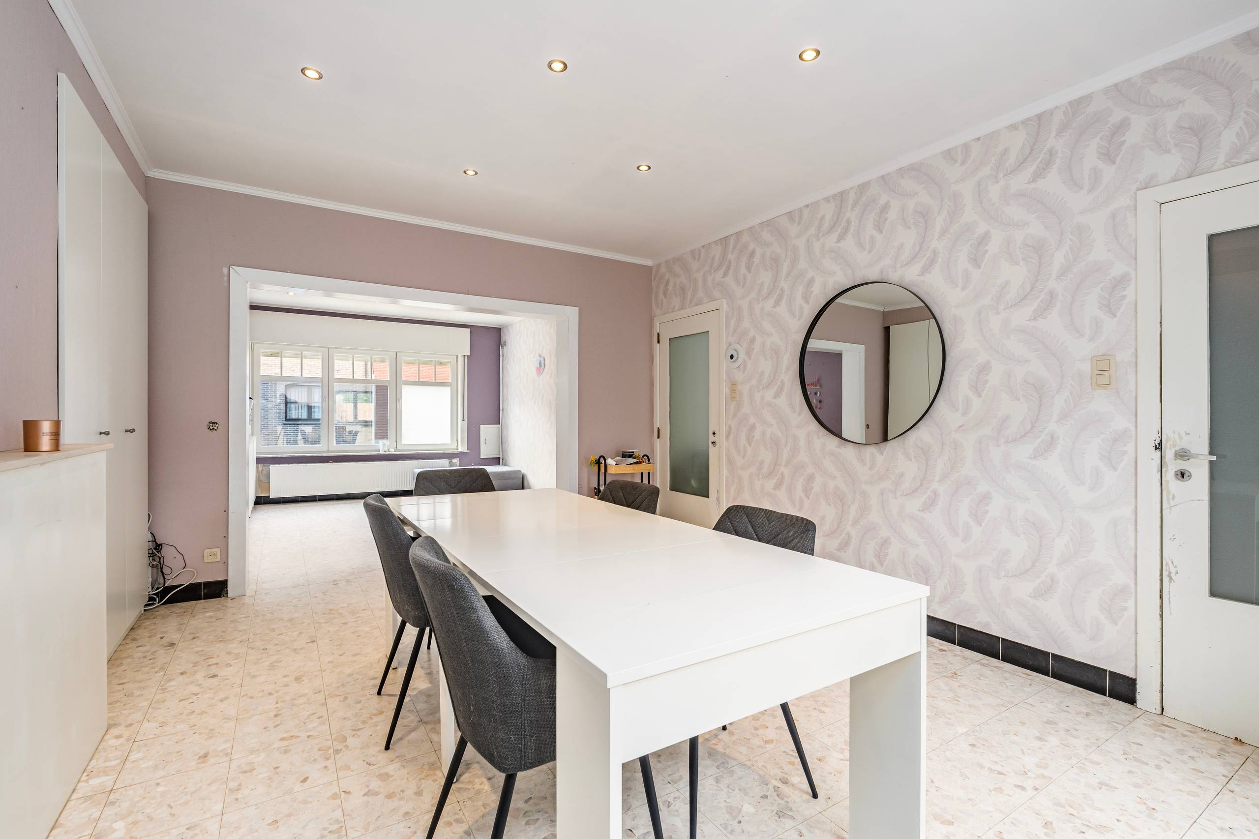 Ruime gezinswoning met 5 slaapkamers, garage en tuin - foto 5