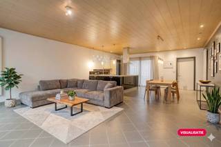 Charmante halfopen bebouwing te koop in de Nachtegaalstraat te Izegem, gelegen op een perceel van 373 m². Deze verzorgde woning, oorspronkelijk gebouwd in 1936 en gerenoveerd in 2007, combineert karakter met hedendaags comfort.Met een bewoonbare oppervlakte van ca. 150 m² beschikt de woning over een lichtrijke leefruimte, een functionele indeling en 3 volwaardige slaapkamers. Bovendien geniet de woning van een conforme elektrische keuring, wat zorgt voor extra gemoedsrust. Achteraan bevindt zich een aangename tuin waar u in alle rust kan genieten van het buitenleven.Indeling van het huis:Gelijkvloers: - inkom met gastentoilet- woonkamer - eetkamer- keuken - wasplaatsEerste verdieping:- nachthall- 2 slaapkamers- badkamerTweede verdieping: - zolder opgedaan als slaapkamerTroeven van het huis: - Conforme elektrische keuring- Gelegen nabij het centrum van Izegem en Ingelmunster- Leuke tuin- Vlotte bereikbaarheid naar het centrum van Izegem en invalswegen, E403, scholen en opbaar vervoer, ...Deze AI-visualisaties zijn bedoeld als inspiratie. Er werd geen rekening gehouden met technische specificaties, stedenbouwkundige voorschriften of de concrete mogelijkheden tot realisatie.Dit pand is onderworpen aan de renovatieverplichting van de Vlaamse overheid voor residentiële gebouwen (behoudens bij sloop binnen 5 jaar na de aankoop). Consulteer voor meer informatie de website van het Vlaams Energie- en Klimaatagentschap via https://www.vlaanderen.be/een-woning-kopen/renovatieverplichting-voor-residentiele-gebouwenBestuursmaatregelen in het maatregelenregister: nee