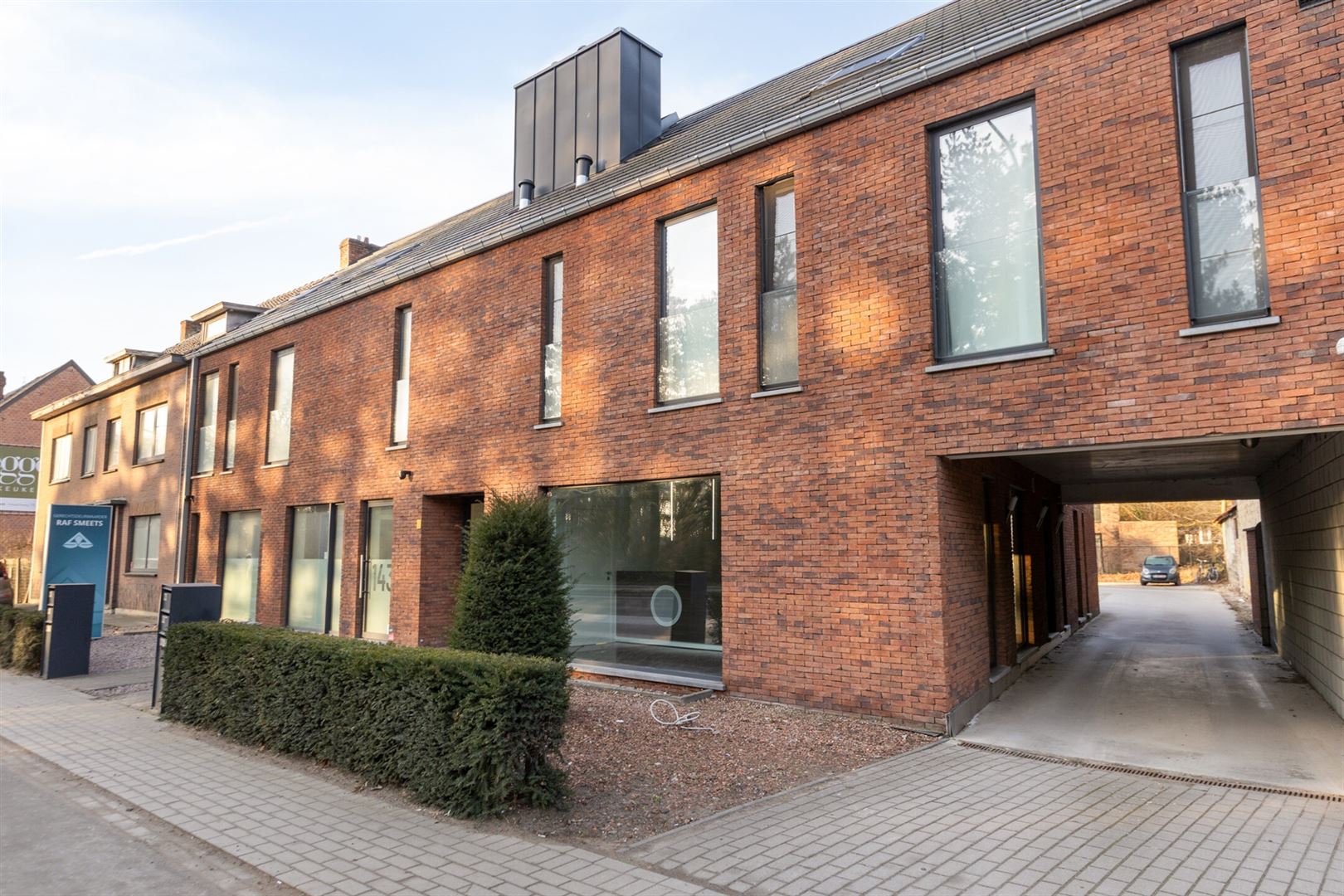 TE KOOP: Modern kantoor op gunstige locatie te Houthalen! - foto 2