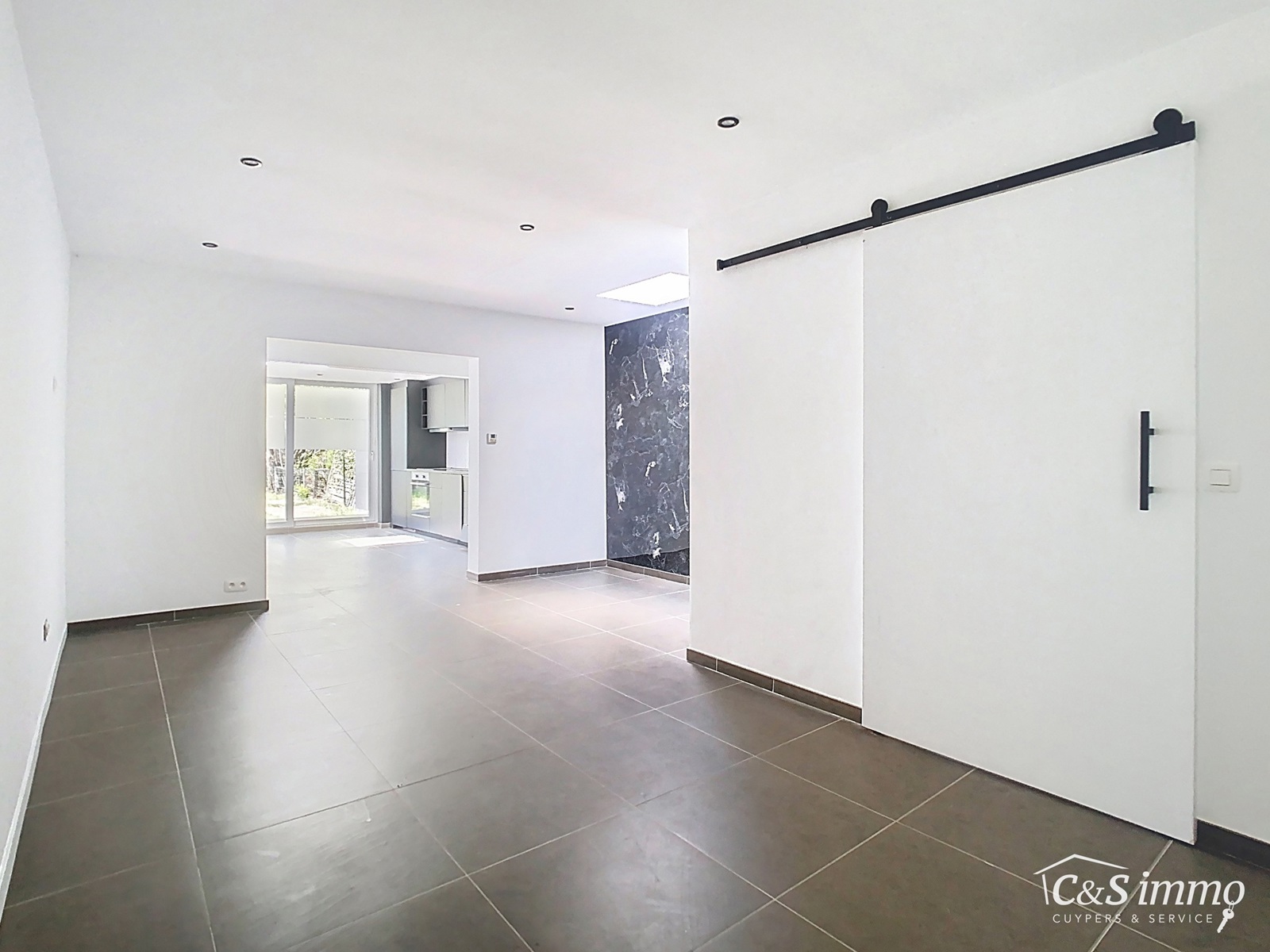 Instapklare woning met ruime tuin en hobbyruimte - foto 5