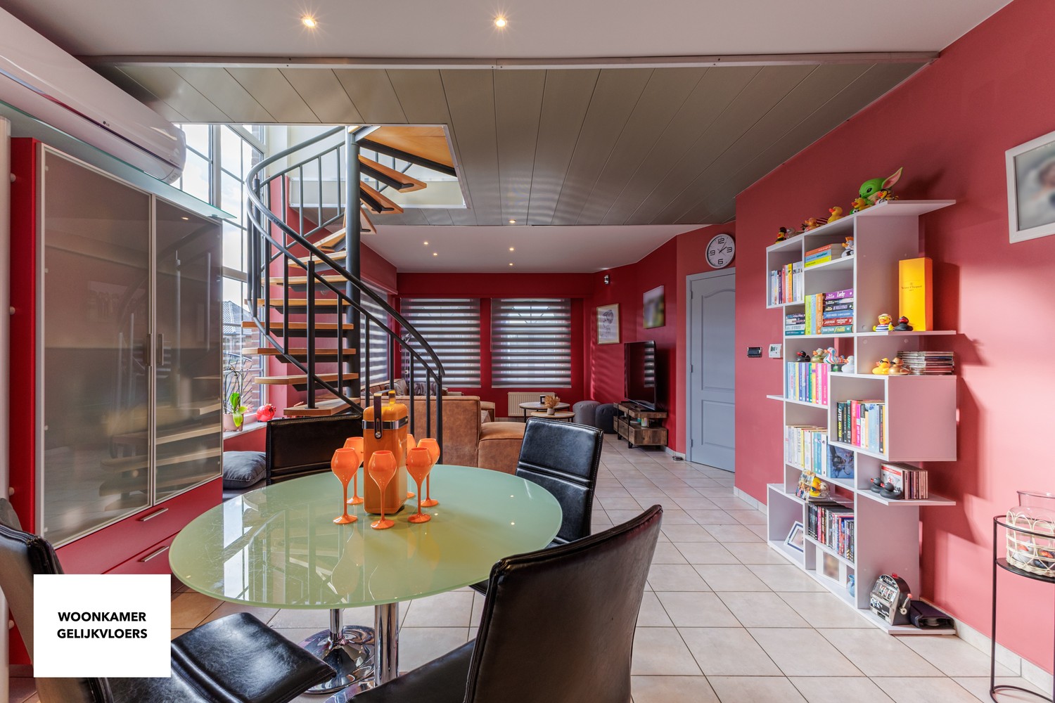 Instapklare, energiezuinige halfopen woning met 4 SLPK's, tuin & ruime garage - foto 4