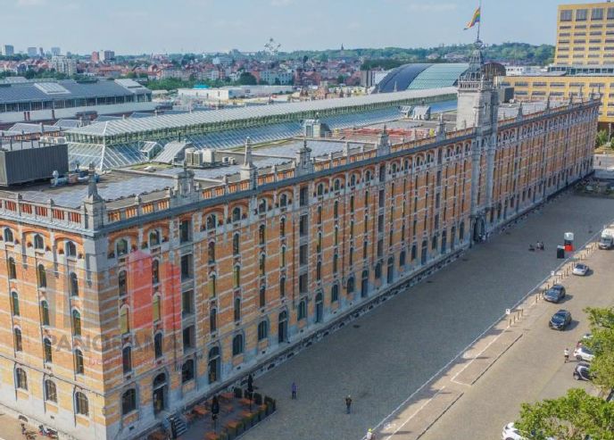 Authentieke kantoor van 430 m² in centrum Brussel - foto 1