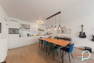 Voor meer info contacteer Sebastian op het nummer 0497 12 60 26 of mail sebastian@properties-makelaars.beOp zoek naar een instapklaar appartement in...