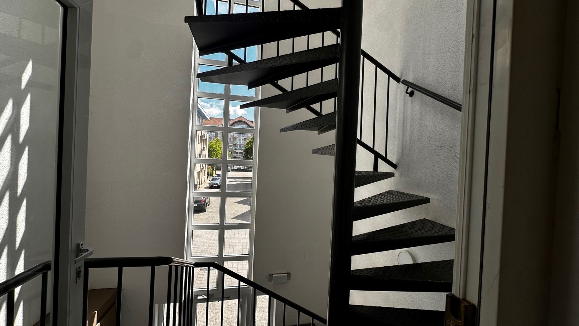 HERVERKOOP aan TOP voorwaarden - Studio te koop in centrum Lokeren - foto 4