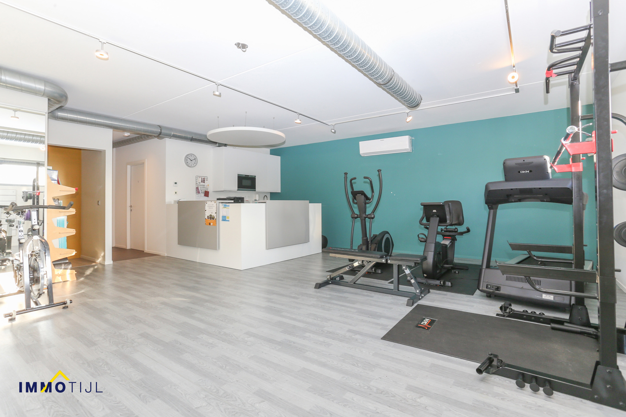 Commerciële ruimte/kantoor te huur in Hamme! - foto 5