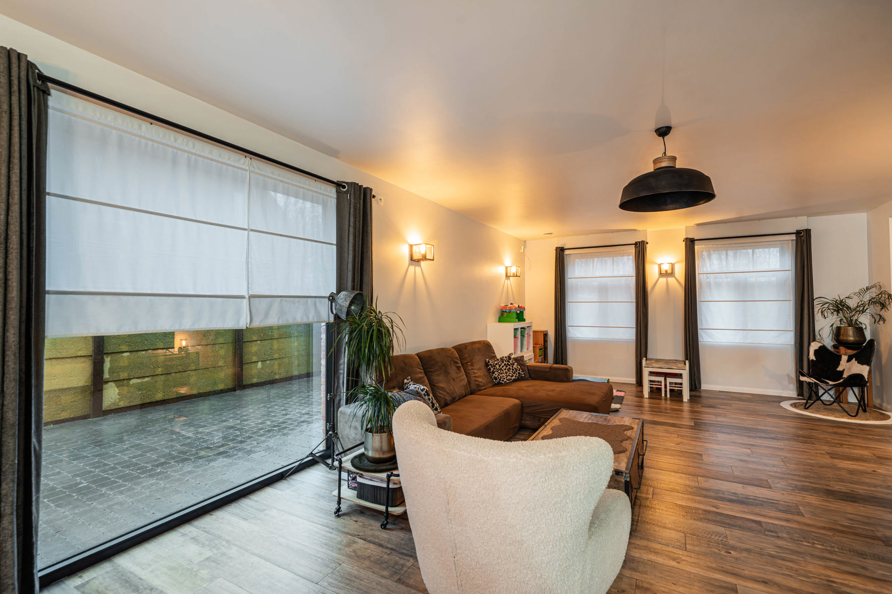 Hedendaagse en energiezuinige woning met 4 SLK - foto 5