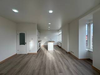 Dit volledig gerenoveerde appartement is gelegen aan de Opex, in een klein en rustig gebouw met lift. Het appartement bevindt zich op de...