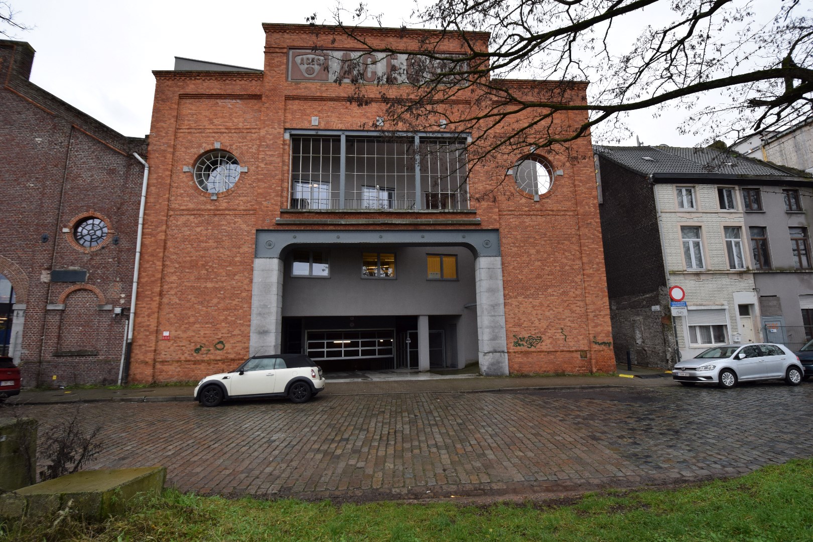 Garage for sale in Ghent - photo 1