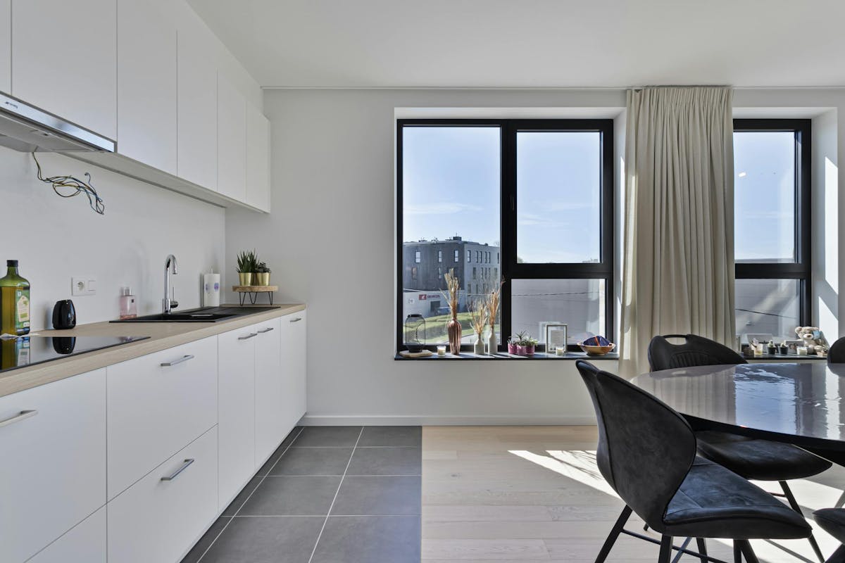 Stijlvol appartement met 2 slaapkamers te huur in Veurne - foto 5