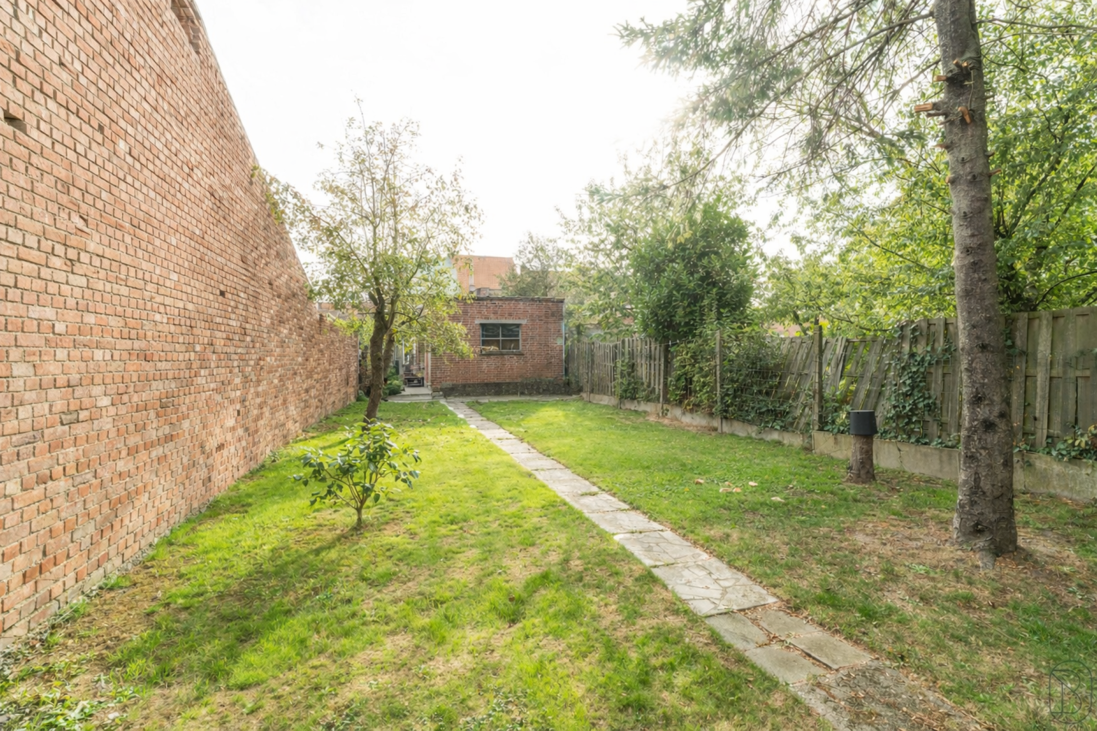 Ruime woning met tuin en handelsgelijkvloers - foto 4