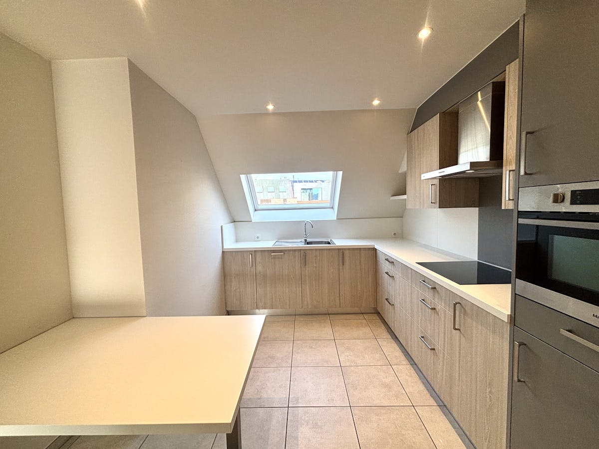 TE HUUR: Duplex appartement in hartje Hasselt - foto 5