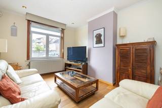 STROMBEEK-BEVER, mooi huis met 2 slaapkamers + mezzanine, gelegen aan de rand van Brussel, dicht bij alle voorzieningen (winkels, scholen,...