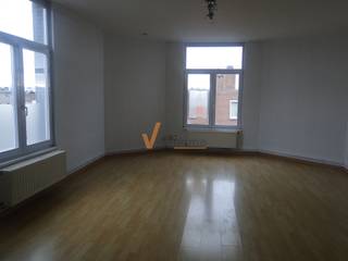  Opbrengsteigendom bestaande uit 4 appartementen allen bestaande uit inkomhal, badkamer met ligbad, lavabomeubel, toilet en voorziening...