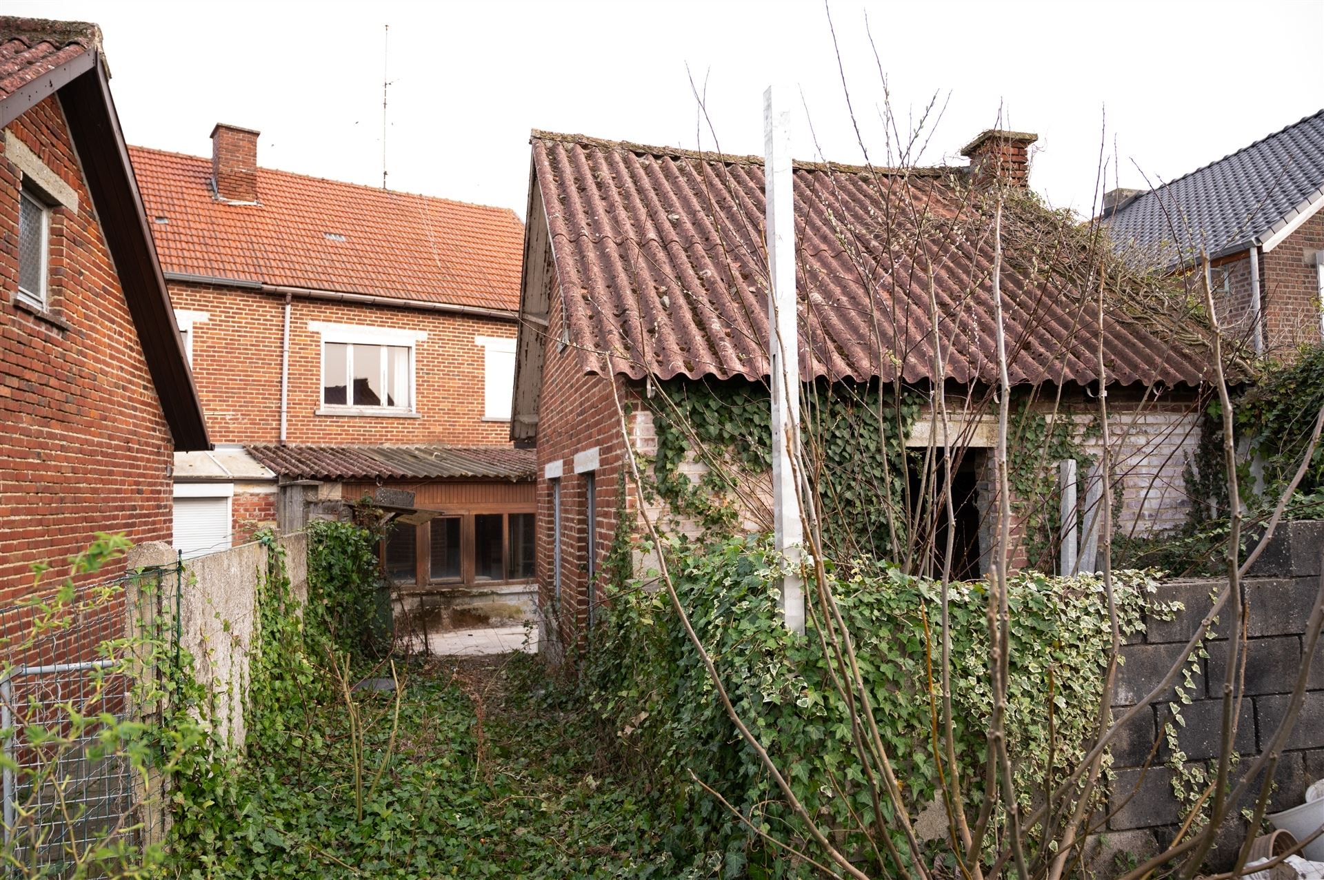 Woning met garage en tuin - foto 4