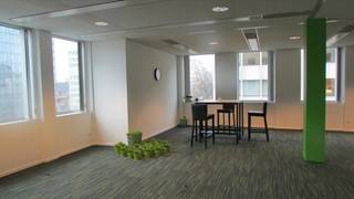 Aantrekkelijke kantoren te huur. Perfecte en strategische locatie. Gebouw is gelegen naast het metrostation Madou, hierdoor is het...