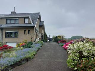 Te koop in Meise een halfopen woning in een uniek groen kader in de directe nabijheid van de Plantentuin.Gelegen op een perceel van maar liefst 39a...