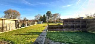 Voor een afspraak bel Tom op het nummer: 0468/09 81 97.Deze woning met renovatiepotentieel biedt een uitstekende opportuniteit voor wie op zoek is...