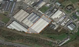 Logistiek magazijn te huur in Herstal, gelegen in een belangrijke distributieregio langs de snelweg E40 (Brussel-Keulen). Het gebouw beschikt...