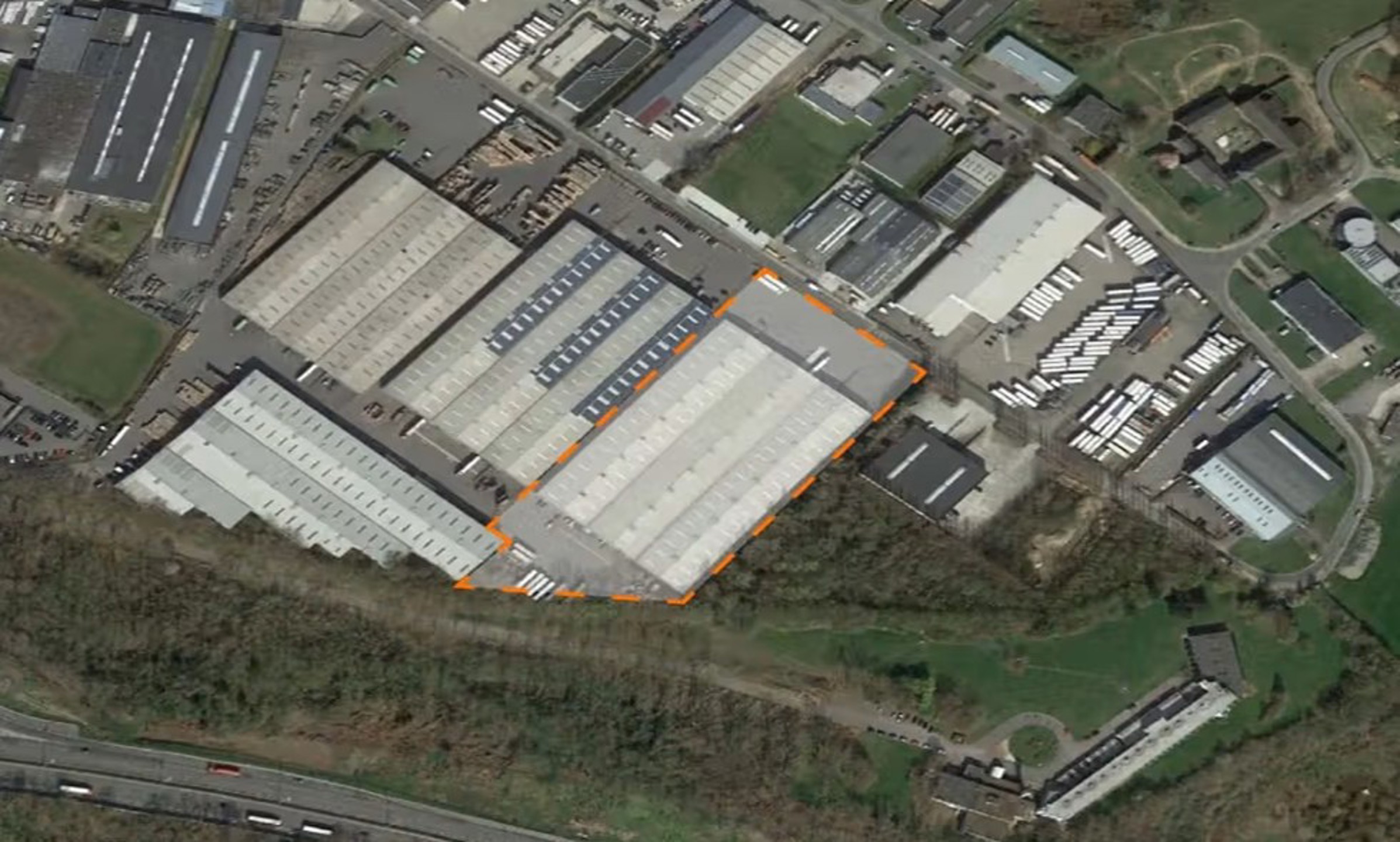 Magazijn 7.700m² te huur langs de de snelweg E40  - foto 2