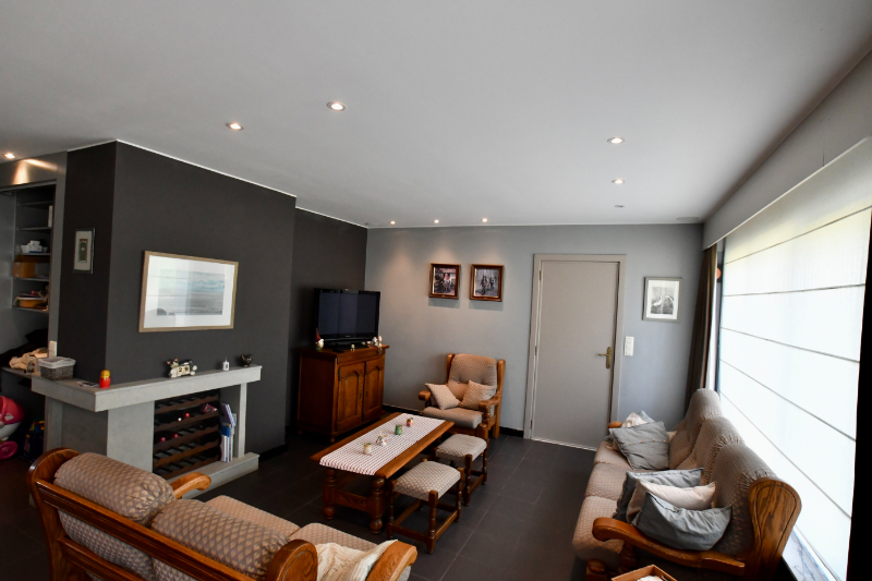 Ruime woning met mooie tuin, 5 slaapkamers en kantoorruimte - foto 4