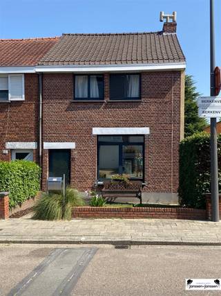 Gerenoveerde gezinswoning met 4 slaapkamers in WilrijkIn een rustige en kindvriendelijke buurt van Wilrijk presenteren we u deze smaakvol...