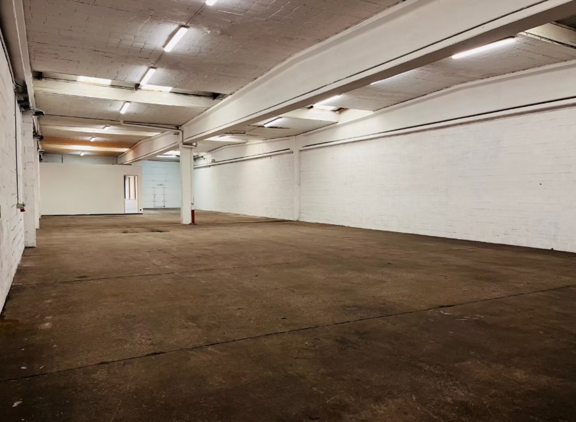 Magazijn unit 32 te huur 430m² met kantoor 70m² in Malle - foto 3