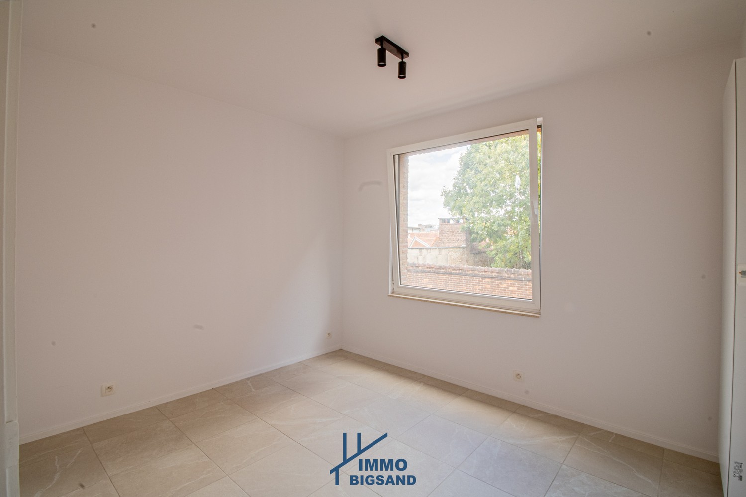 Recent gerenoveerd appartement te huur met garage - foto 5