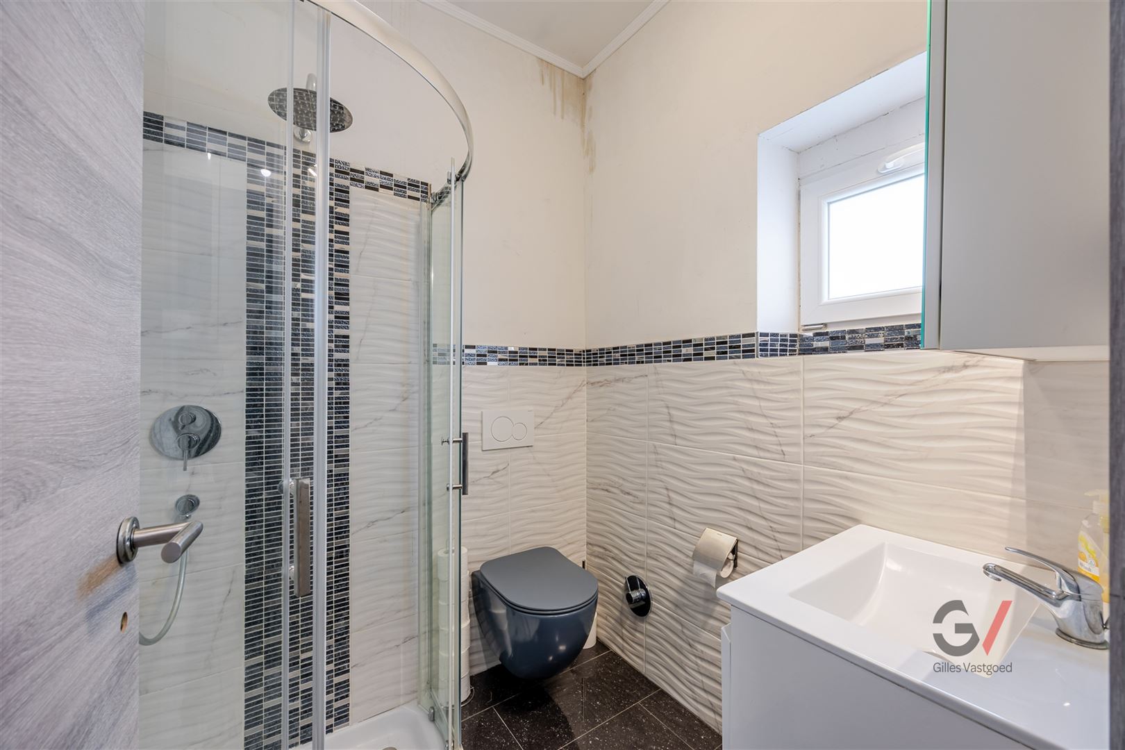 Instapklare gerenoveerde woning gelegen in Steenokkerzeel - foto 4