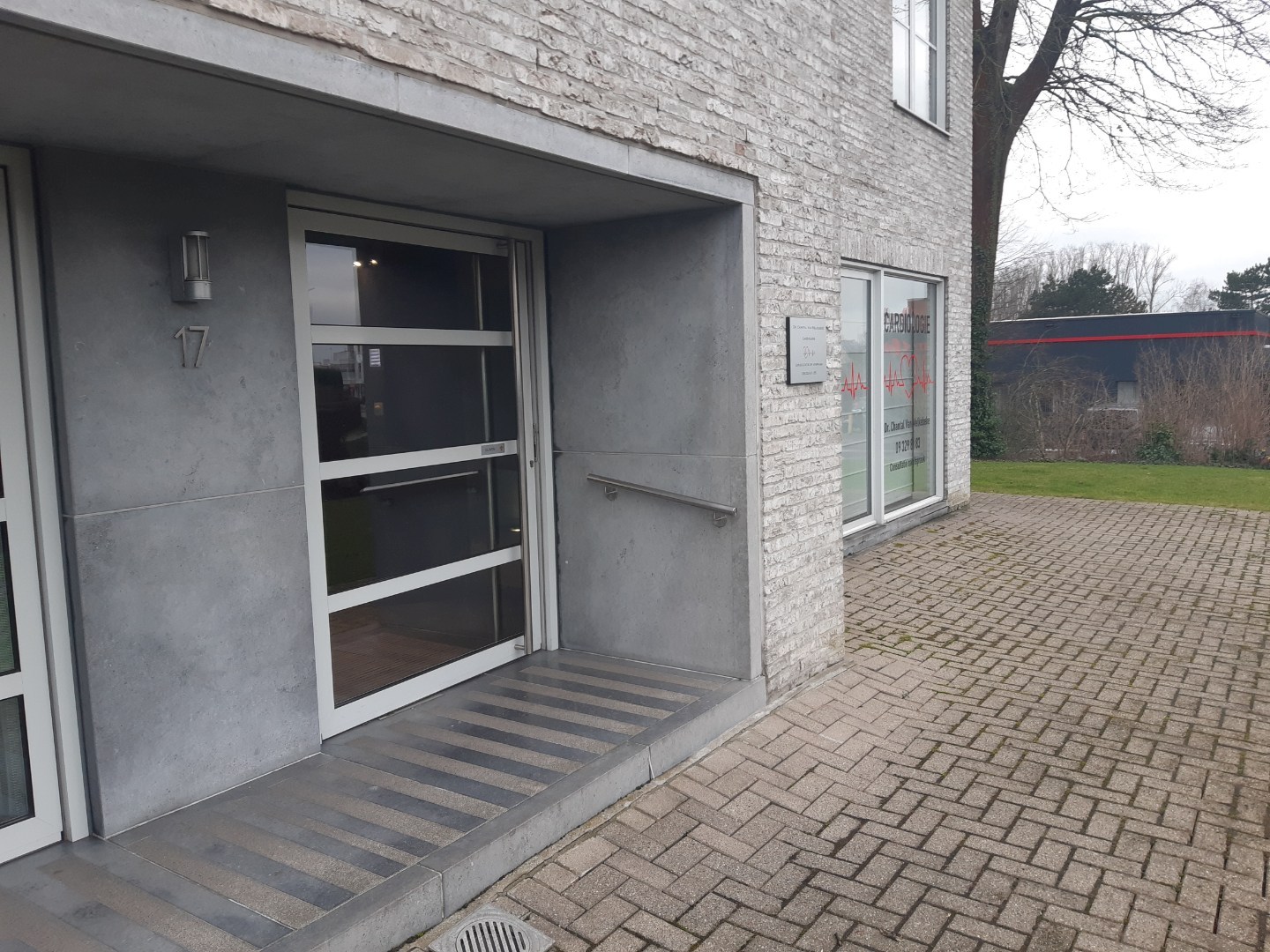 Ruim appartement met 2 terrassen naast Carrefour. - foto 3